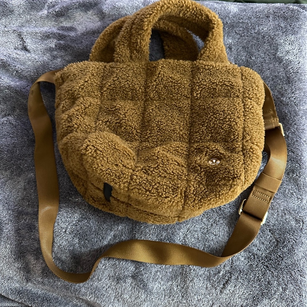 Lululemon 5L Quilted Grid Crossbody Bag Burnt Caramel